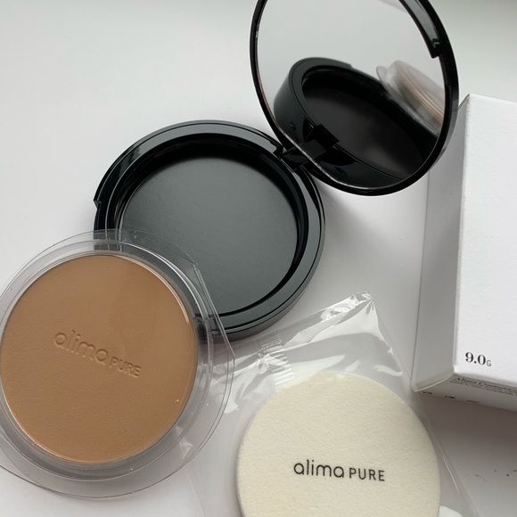 Alima Pure Pressed Powder Foundation in Chestnut - Picture 5 of 6